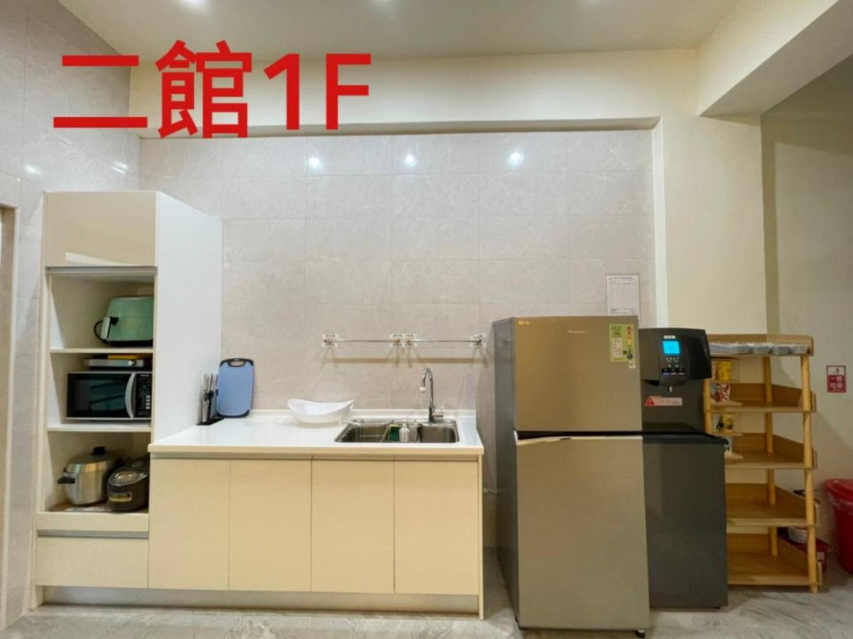 芹菜芋頭親子民宿 T'ai-tung Exterior foto