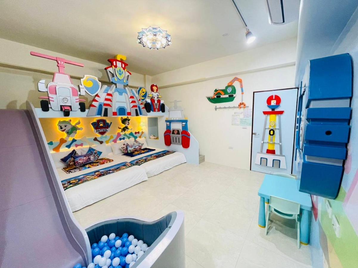 芹菜芋頭親子民宿 T'ai-tung Exterior foto